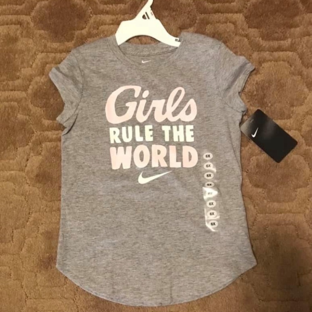 Girl’s Nike Shirt